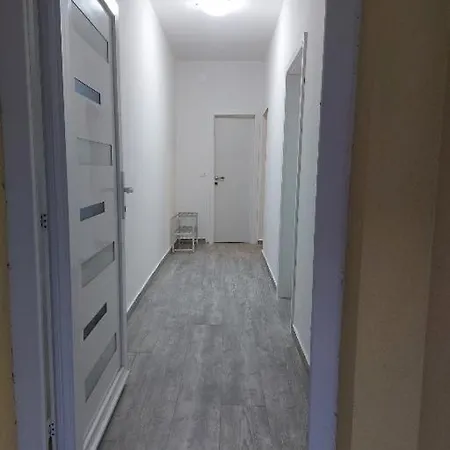 Apartament Mario 3 *